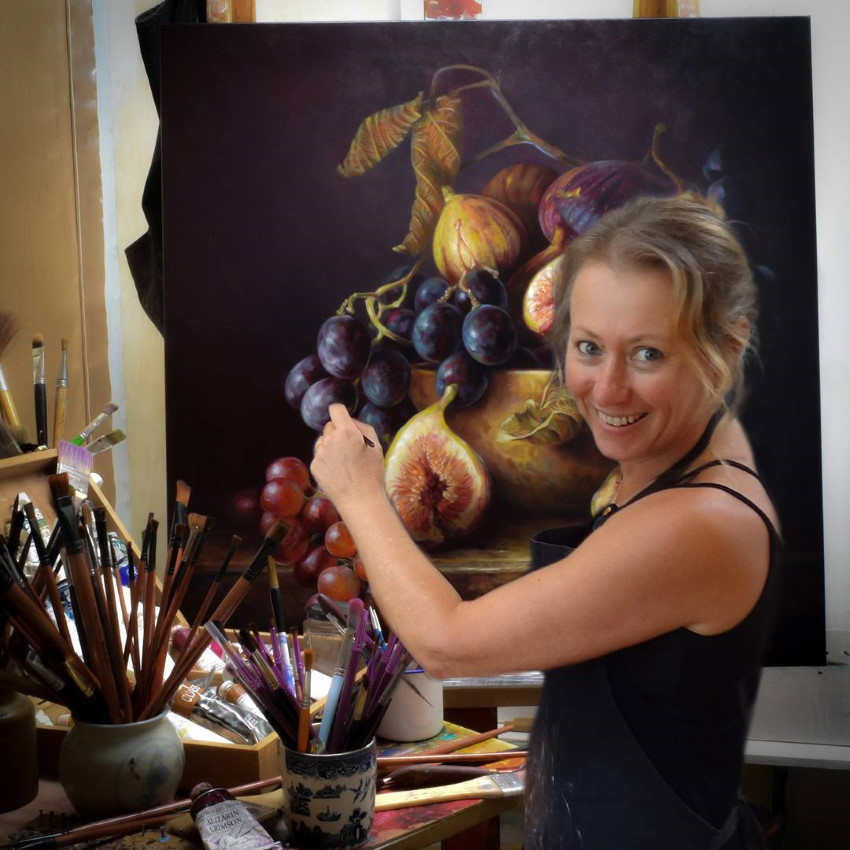 גטיה קלי, ציירת בצבעי שמן של טבע דומם