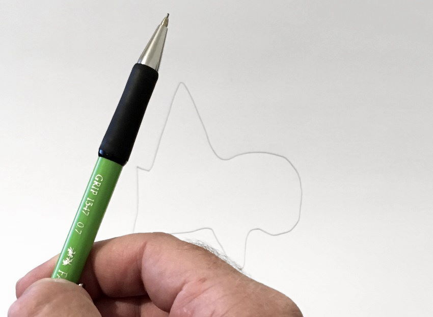 מציאת הזווית מהתבוננות על ידי שימוש בעיפרון