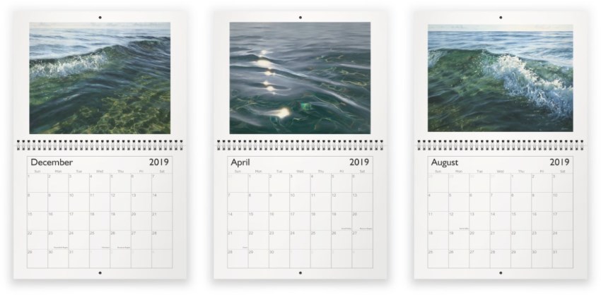 לוח שנה עם תמונות של ים וגלים על ידי אירינה קמברלנד