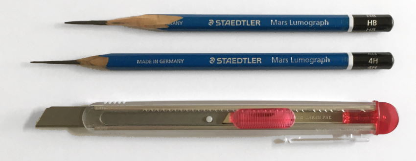 חידוד עפרונות בעזרת סכין יפנית